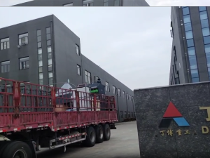 高壓磨粉機(jī)YGM7815一套發(fā)往新疆