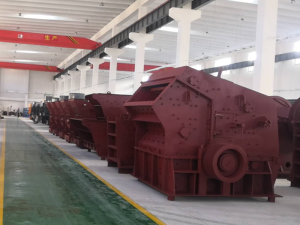 反擊式破碎機(jī)的破碎原理、結(jié)構(gòu)特點(diǎn)及應(yīng)用