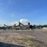 固定式花崗巖破碎生產(chǎn)線和移動式花崗巖破碎生產(chǎn)線的區(qū)別