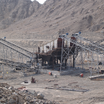 振動(dòng)篩篩箱開(kāi)裂、橫梁斷裂原因及改進(jìn)方法